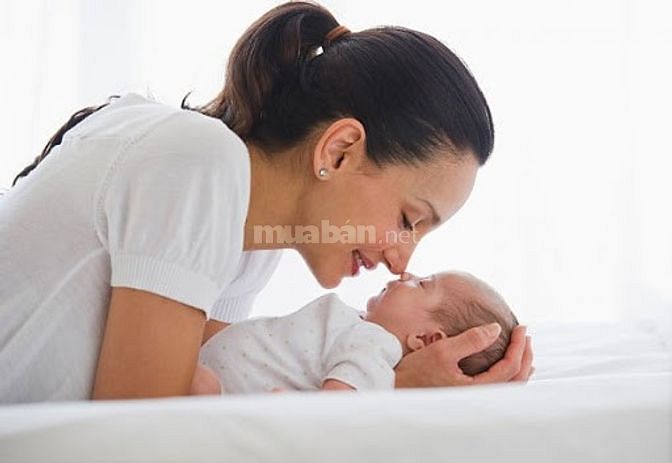 Nhà cần tìm 1 người giữ em bé 1 người giúp việc nhà 1 người chăm bà