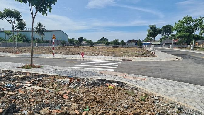 Tuyển 02 lao động phổ thông chăm sóc cây xanh 61531681 Tuyển 02 lao động phổ thông chăm sóc cây xanh