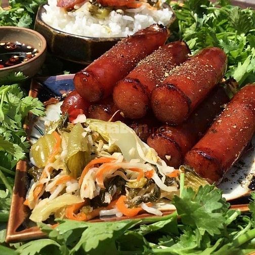 Lạp xưởng tươi Truyền thống và lạp xưởng tươi trứng muối