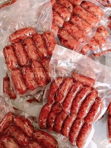 Lạp xưởng tươi Truyền thống và lạp xưởng tươi trứng muối