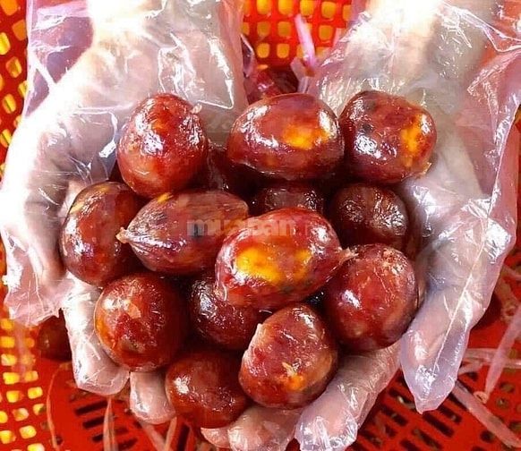 Lạp xưởng tươi Truyền thống và lạp xưởng tươi trứng muối