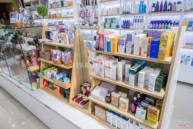 Cần gấp 3 nhân viên bán hàng tại cửa hàng 61699565 Cần gấp 3 nhân viên bán hàng tại cửa hàng