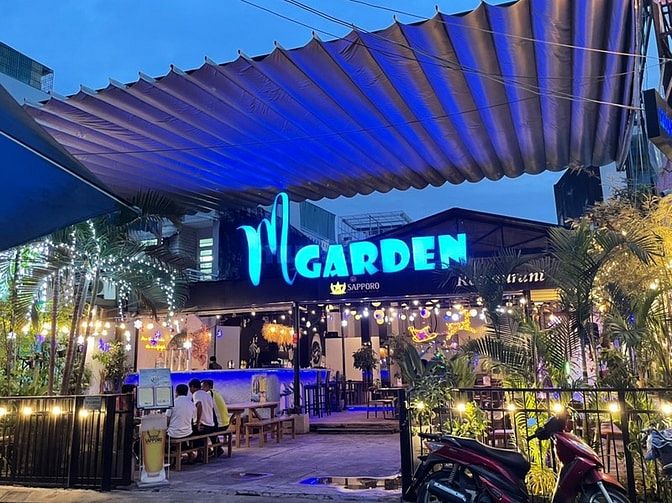 Nhà hàng Mgarden tuyển lễ tân nữ xinh đẹp 61737914 Nhà hàng Mgarden tuyển lễ tân nữ xinh đẹp