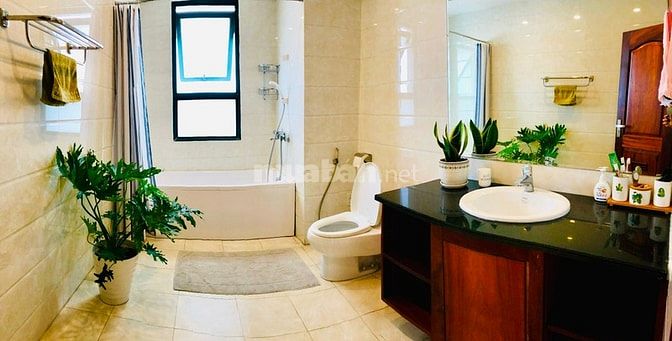 Cho thuê căn hộ cao cấp đẹp nhất Thùy Dương Plaza