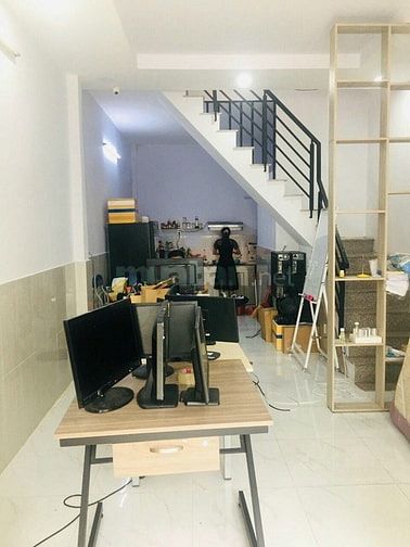 Cần cô giúp việc nhanh nhẹn hoạt bát trong cong việc 61868823 Cần cô giúp việc nhanh nhẹn hoạt bát trong cong việc
