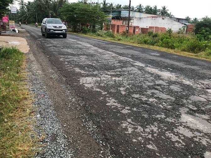 Đất mặt tiền TL883, đã bơm nền bằng tỉnh lộ, phù hợp kinh doanh
