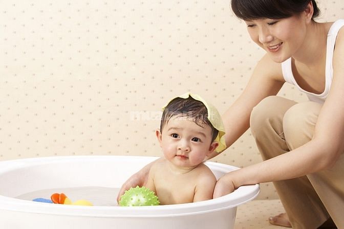 Nhà cần tìm 1 người chăm bé 1 người giúp việc nhà 1 người chăm bà 61945462 Nhà cần tìm 1 người chăm bé 1 người giúp việc nhà 1 người chăm bà