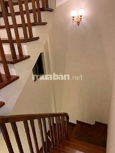 Chính chủ bán nhà ngõ 42 Thành Công, diện tích 45 m2, 5 tầng