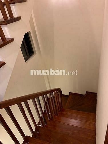 Chính chủ bán nhà ngõ 42 Thành Công, diện tích 45 m2, 5 tầng