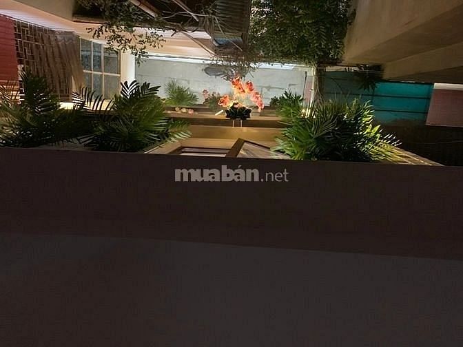 Chính chủ bán nhà ngõ 42 Thành Công, diện tích 45 m2, 5 tầng