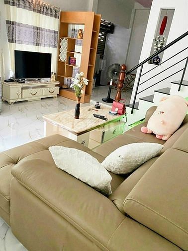 Cần người dọn dẹp nhà đưa bé đi học bao ăn ở 62171682 Cần người dọn dẹp nhà đưa bé đi học bao ăn ở