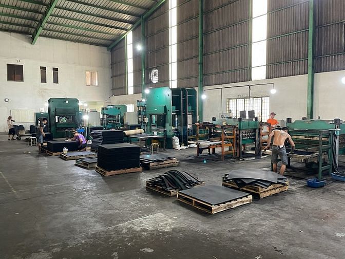 Cần tuyển công nhân đứng máy ép 62279849 Cần tuyển công nhân đứng máy ép