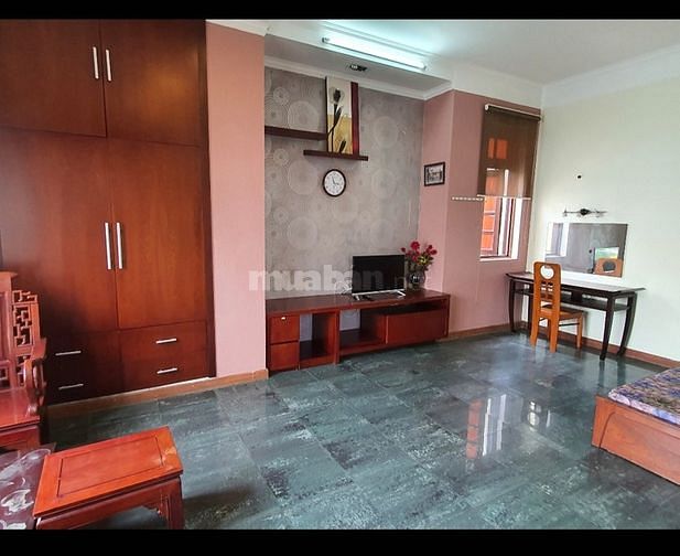 Căn hộ rộng rãi 2pn có ban công gần chợ Hòa Cường, Tiểu La