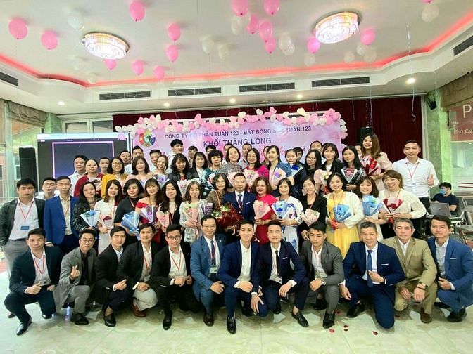 Tuyển Chuyên viên tư vấn Bất động sản đi làm ngay tại Hà Nội. 62685540 Tuyển Chuyên viên tư vấn Bất động sản đi làm ngay tại Hà Nội.