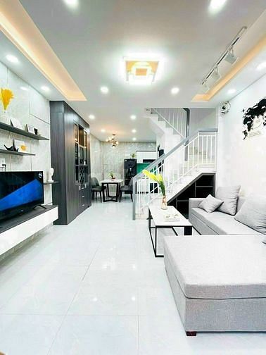 Gia đình tôi đang cần tuyển gấp người giúp việc chăm ông nằm liệt 61302542 Gia đình tôi đang cần tuyển gấp người giúp việc chăm ông nằm liệt
