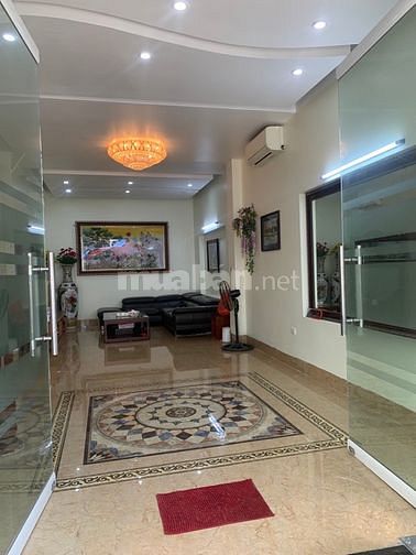 Bán nhà ngõ 36 phố Duy Tân, diện tích 55 m2, 5 tầng, sổ đỏ chính chủ