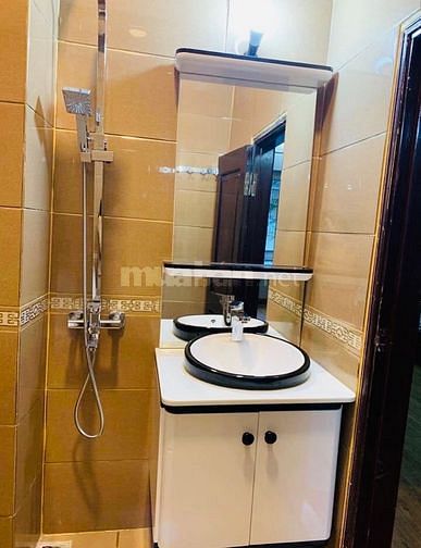 Bán nhà ngõ 36 phố Duy Tân, diện tích 55 m2, 5 tầng, sổ đỏ chính chủ