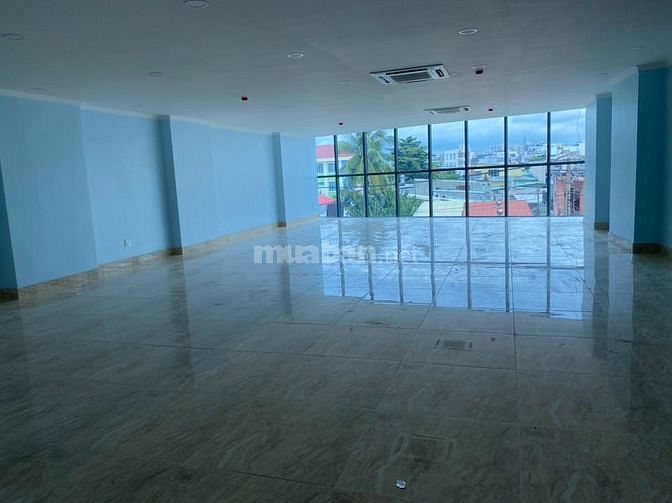 Nhà đẹp-MT Âu Cơ(5,5x30) 1 hầm 4 lầu, thang máy, giá 60tr,TL,Kinh doan