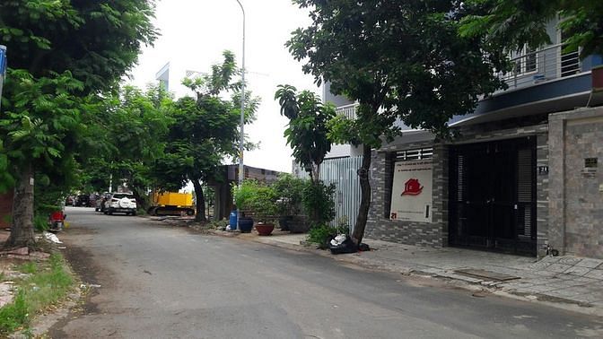 Bán nhà phố 4 tầng Mặt tiền 6m, đường 12m, cách đường Liên phường 100m