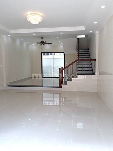 Cho thuê nhà khu villa Hà Đô Centrosa 118 3-2 Q10. DT: 5,5x16 3L ST.