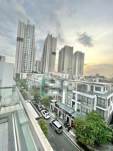 Cho thuê nhà khu villa Hà Đô Centrosa 118 3-2 Q10. DT: 5,5x16 3L ST.