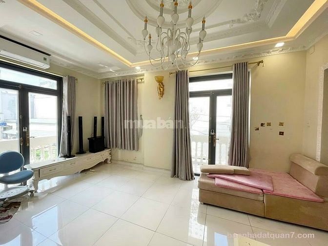 Bán biệt thự góc 2 lầu HXH, Đường Lê Thị Chợ, phường Phú Thuận, Quận 7