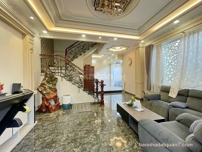 Bán biệt thự góc 2 lầu HXH, Đường Lê Thị Chợ, phường Phú Thuận, Quận 7