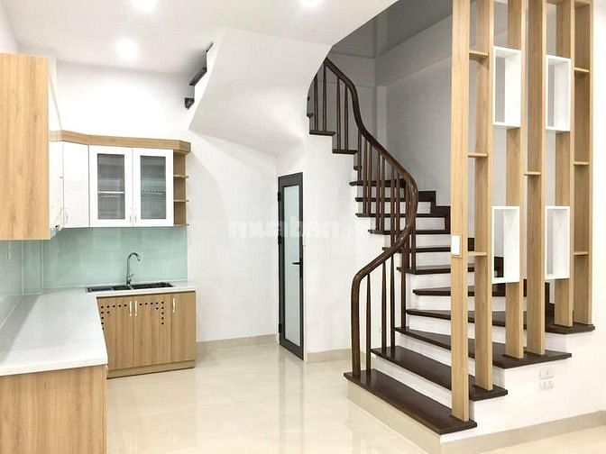 Bán nhà mới tinh Phan Kế Bính, độc lập 1 căn, lô góc 3 mặt thoáng