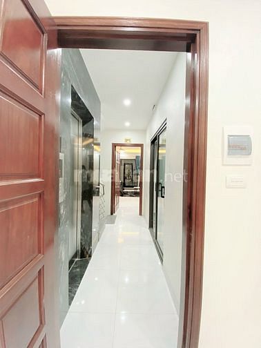 Bán nhà mặt ngõ thông ô tô tránh lô góc Mễ Trì 70mx8T thang máy> 12 tỷ