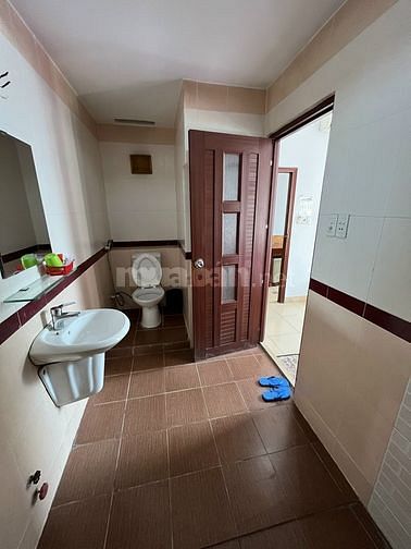 Chính chủ cho thuê khách sạn MTKD ĐS49 Tân Tạo