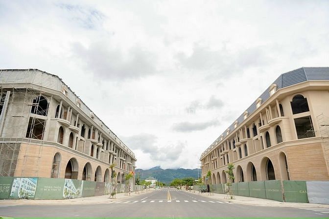 Bán đất Dragon Smart city 100m2 kề dãy Shophouse trục 15m
