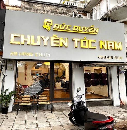 Salon cắt tóc nam Đức Quyền - cần tuyển gấp nữ nhân viên gội đầu