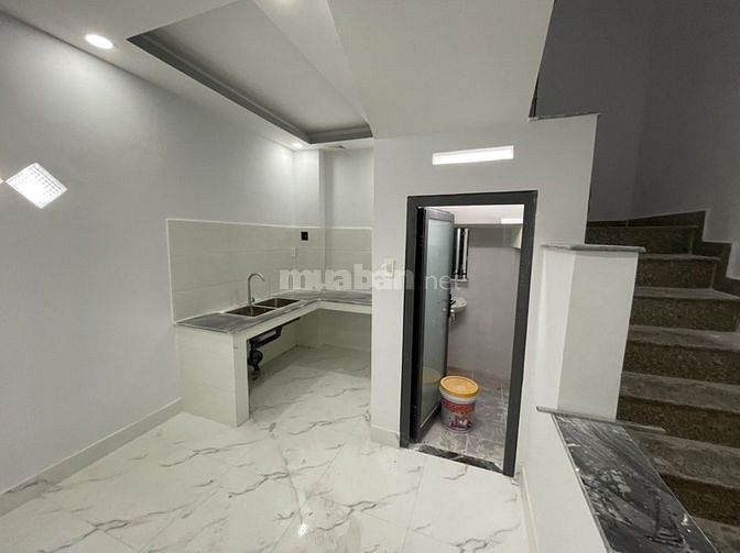 Bán nhà MT Đoàn Nguyễn Tuấn, X,Hưng Long, giá 6,1 tỷ