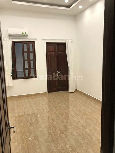 Nhà mặt tiền Q1 mới xây xong. 4 tầng DT 326 m2 Thang máy Giá 27,9 tỷ