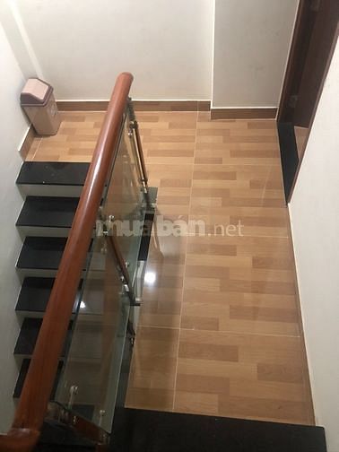 Bán nhà trệt lửng lầu,còn mới Nguyễn Ngọc Lộc P14Q10,Ba Tháng Hai  