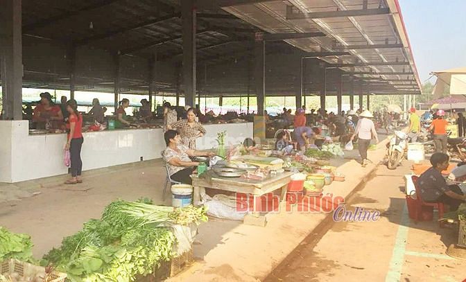 Cần tiền bán gấp 210m2 ấp chợ Tân Tiến, Đồng Phú giá chỉ 900tr