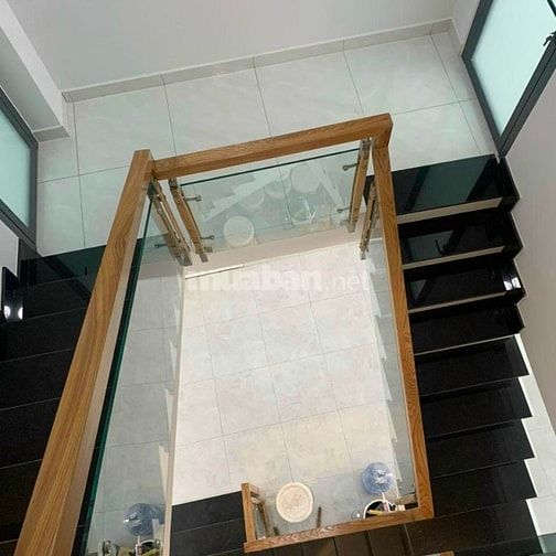 Bán nhà ngay TT Quận Bình Tân,thích hợp kinh doanh buôn bán đầu tư 