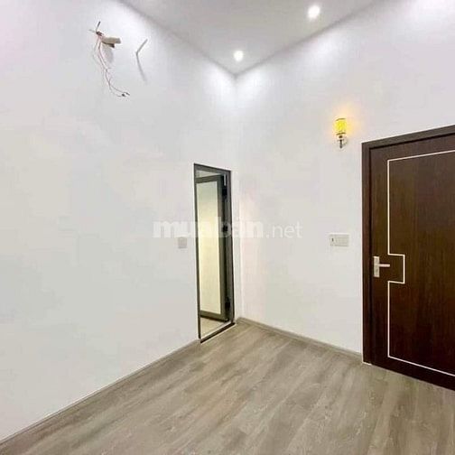 Bán nhà ngay TT Quận Bình Tân,thích hợp kinh doanh buôn bán đầu tư 