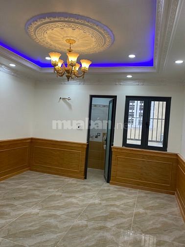 Quận 12 Bán nhà 1/  huỳnh thi hai dt 4×15 . 1tret 3lau giá 5.8 tỷ