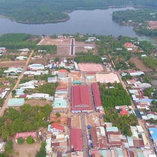 bán gấp lô đất view hồ bà mụ vị trí đẹp ,DT 176m2 giá chỉ 970tr ,SHR 