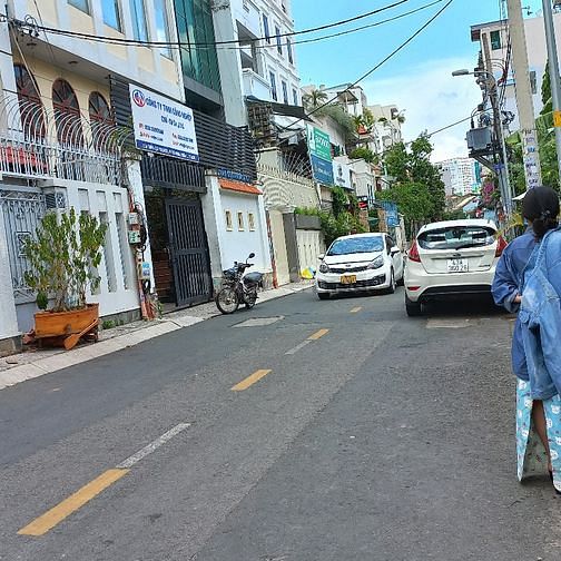 Mặt tiền 8x30m, nở hậu 10m, 230m2. Hẻm 8m Nguyễn Văn Trỗi. Phú Nhuận