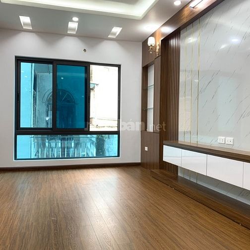 Nhà Đẹp Mới Đường Bưởi,Ba Đình,Ô Tô Cách Nhà 20m;DT 37Mx5T Giá 5.1 Tỷ