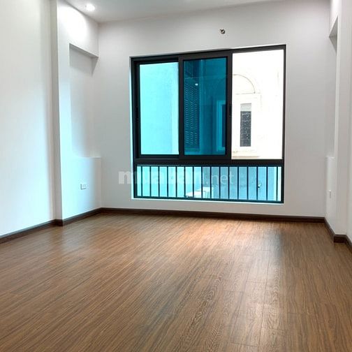 Nhà Đẹp Mới Đường Bưởi,Ba Đình,Ô Tô Cách Nhà 20m;DT 37Mx5T Giá 5.1 Tỷ