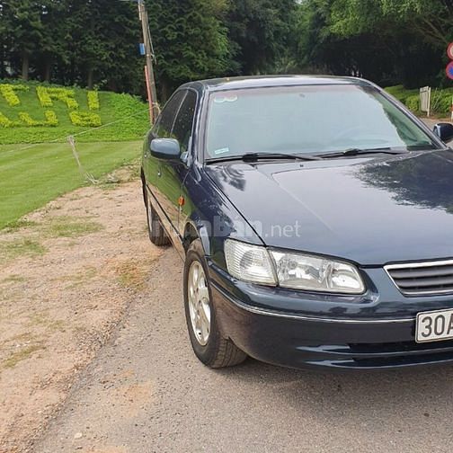 Gia đình cần bán xe ô tô Toyota camry