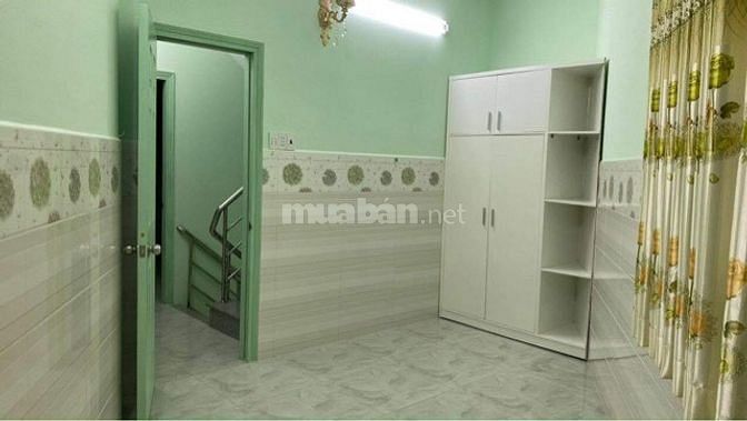 Bán nhà nhỏ nội thất đẹp ngay Đầm Sen - Lạc Long Quân - P.3 - Q.11