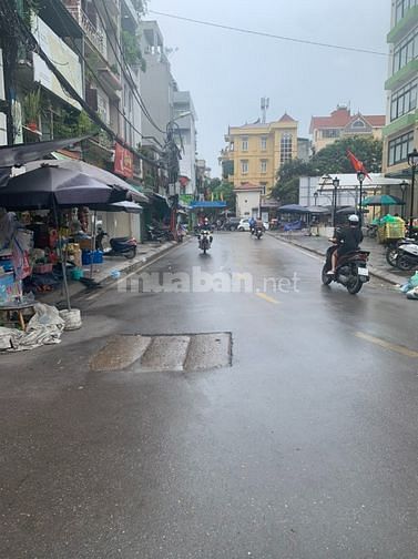 Nhà ngõ chùa liên phái-Bạch Mai. Nhà cách đường 2 ô tô tránh nhau 30m