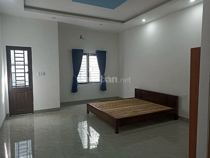 Cho thuê nhà 3 tầng mặt tiền đường Đoàn Khuê