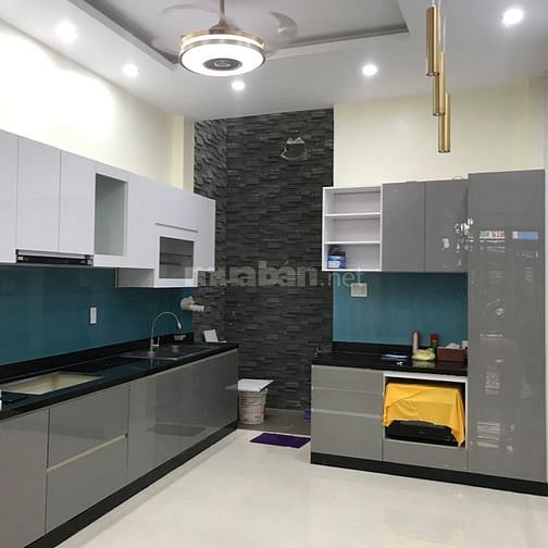 Bán Nhà Mới Xây Đẹp , Xe Hơi Đậu Trong Nhà Trung Tâm Quận 11 
