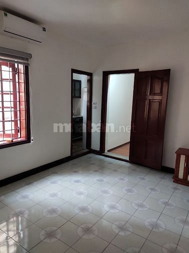 CHO THUÊ CĂN HỘ TẦNG 2 VĨNH PHÚC, BA ĐÌNH CÓ ĐH,NL