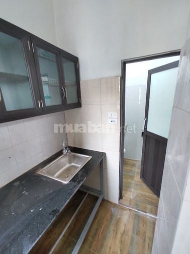 CHO THUÊ CĂN HỘ TẦNG 2 VĨNH PHÚC, BA ĐÌNH CÓ ĐH,NL